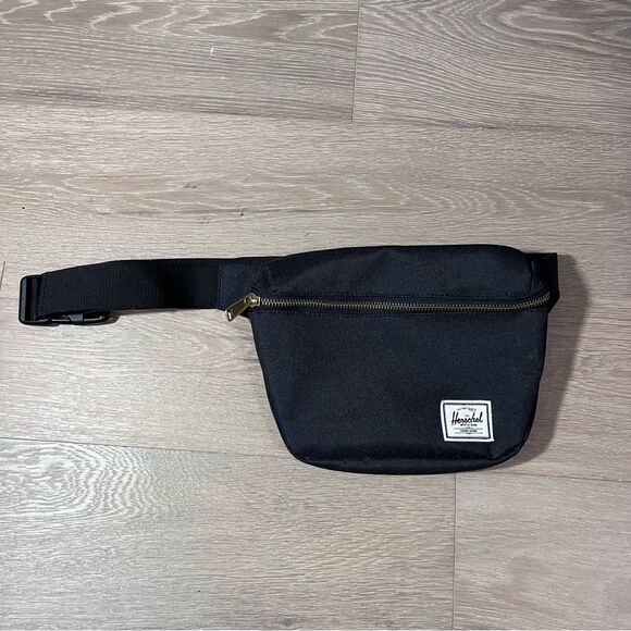 Herschel Supply Black Canvas Hip Pack Belt Bag - Picture 2 of 10